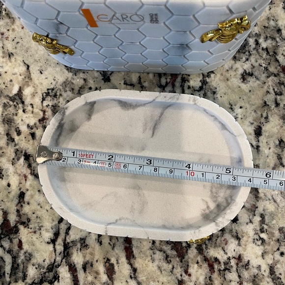 New CARO Home Toothbrush and soap holder set - Picture 7 of 10